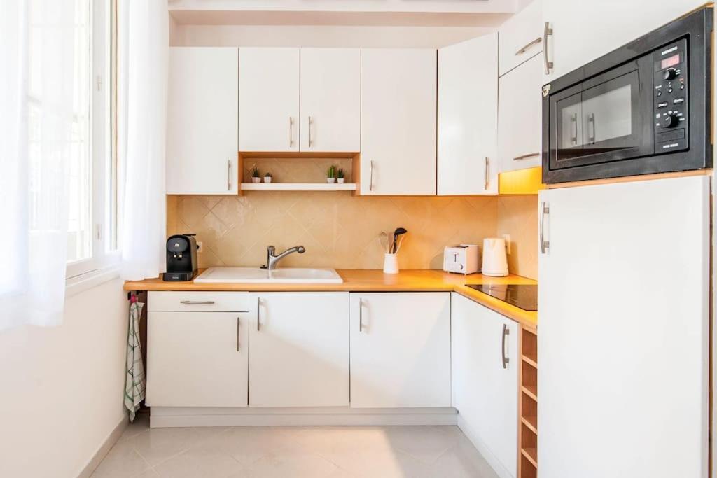 50 Meters From The ! Location In * Nizza