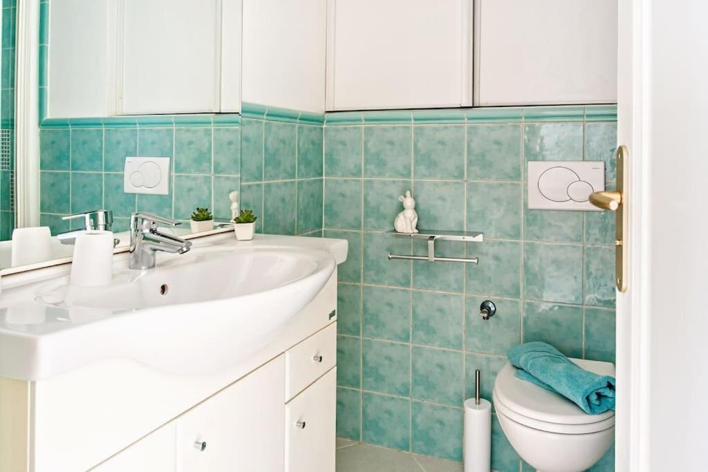50 Meters From The ! Location In Apartment